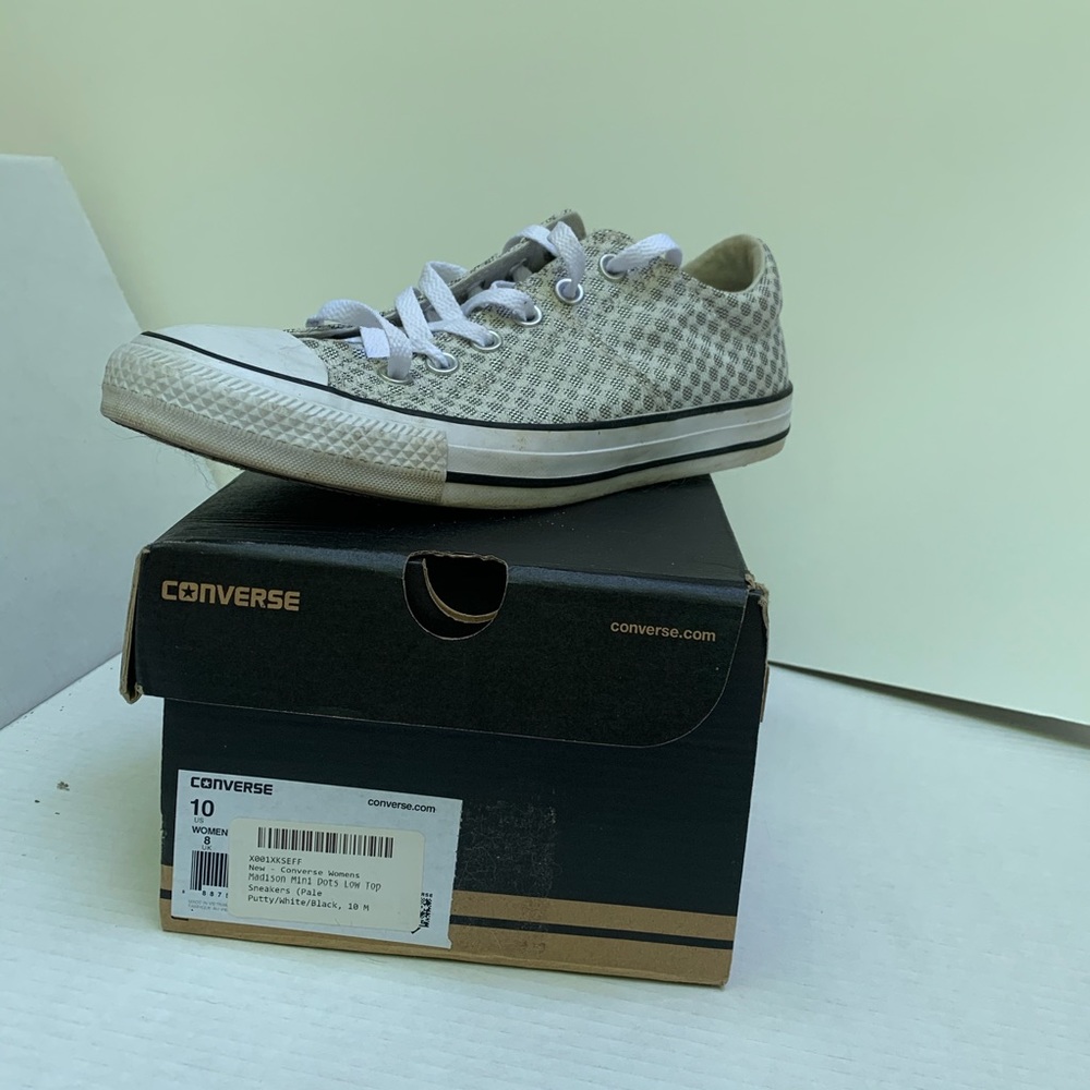 Grey and white Polka dot converse